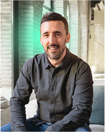 SEQ_equipo_angela_retrato_color_0027_SEQ_equipo_Jon_retrato_color